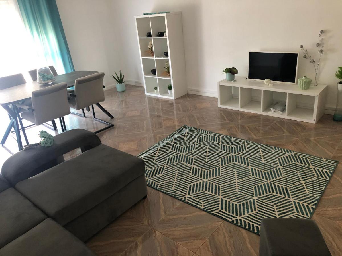 Apartamento Rio Minho ヴィラ・ノーヴァ・デ・セルヴェイラ エクステリア 写真